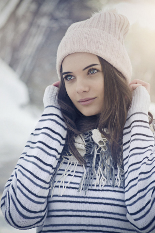 Winter, outdoor, girl model, 240x320 wallpaper