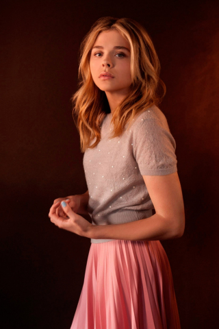Actress, beautiful, Chloe Grace Moretz, portrait, 240x320 wallpaper