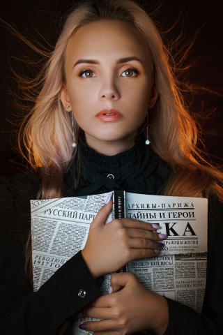 Beautiful woman with book, blonde, portrait, 240x320 wallpaper