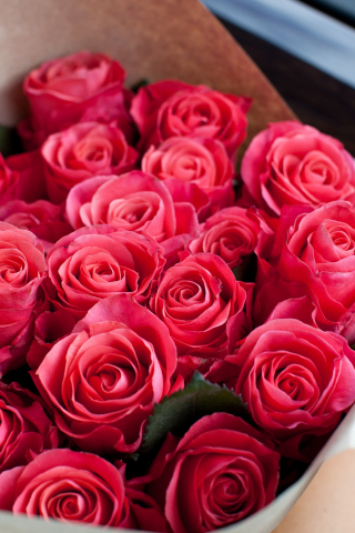 Red roses, bouquet, fresh flowers, 240x320 wallpaper