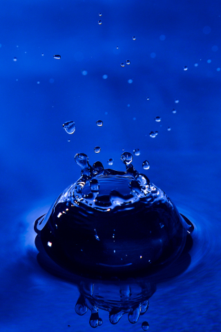 Drops, splash, blue water, close up, 240x320 wallpaper