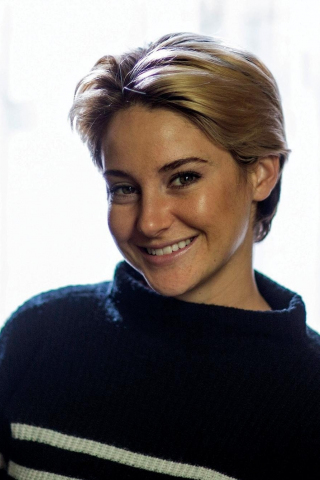 Smile, short hair, actress, Shailene Woodley, 240x320 wallpaper