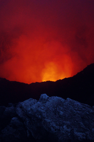Volcano, dark, red fire, 240x320 wallpaper