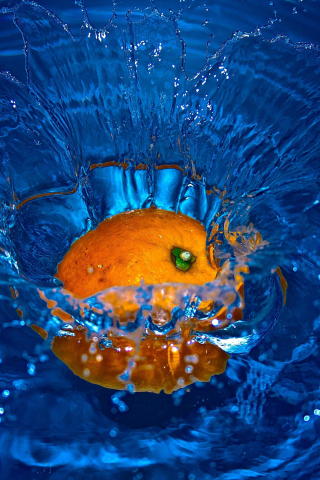 Orange fruit, splashes, water, 240x320 wallpaper