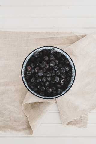 Blueberry, bowl, fruits, minimal, 240x320 wallpaper