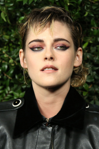 Pretty woman, Kristen Stewart, make up, 240x320 wallpaper