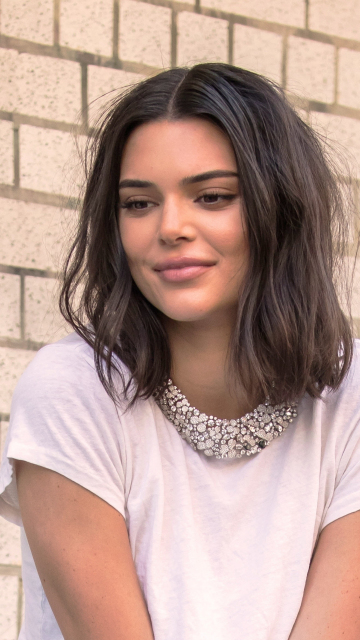 Download wallpaper 360x640 kendall jenner, cute, smile, fashion model