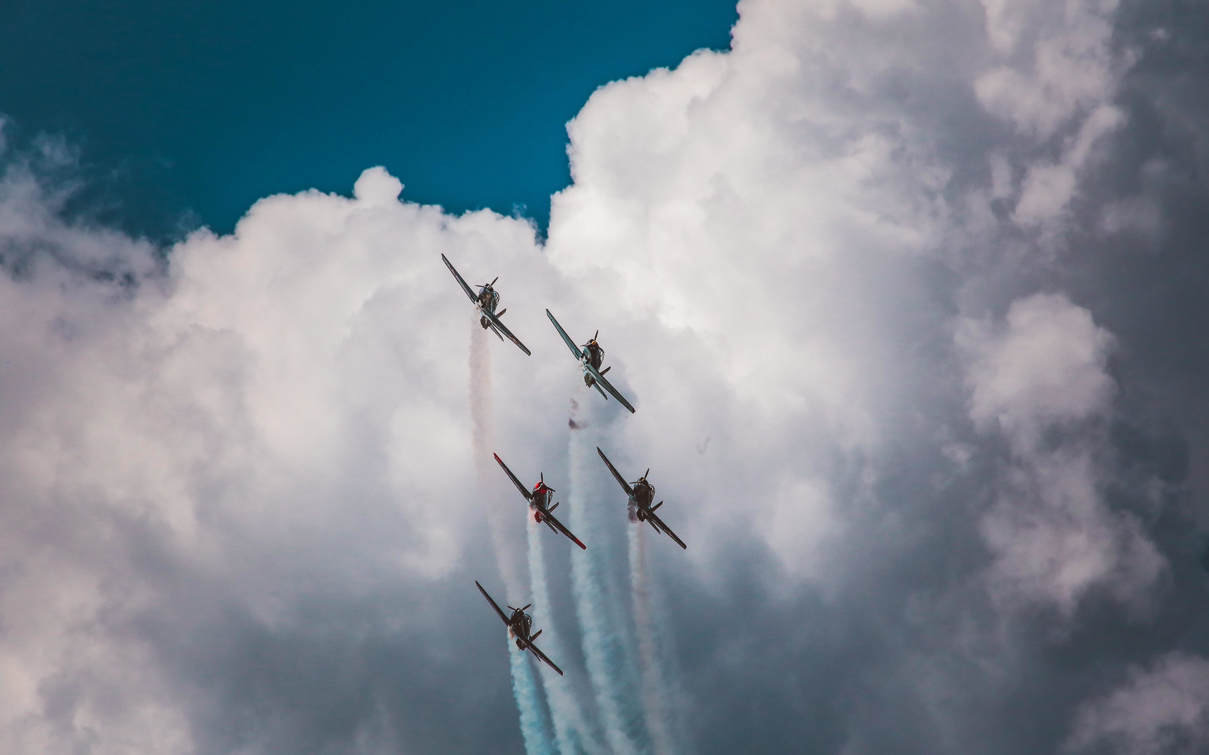 Download 3840x2400 Wallpaper Airshow Clouds White Sky Aircraft 4k Ultra Hd 16 10 Widescreen 3840x2400 Hd Image Background 165