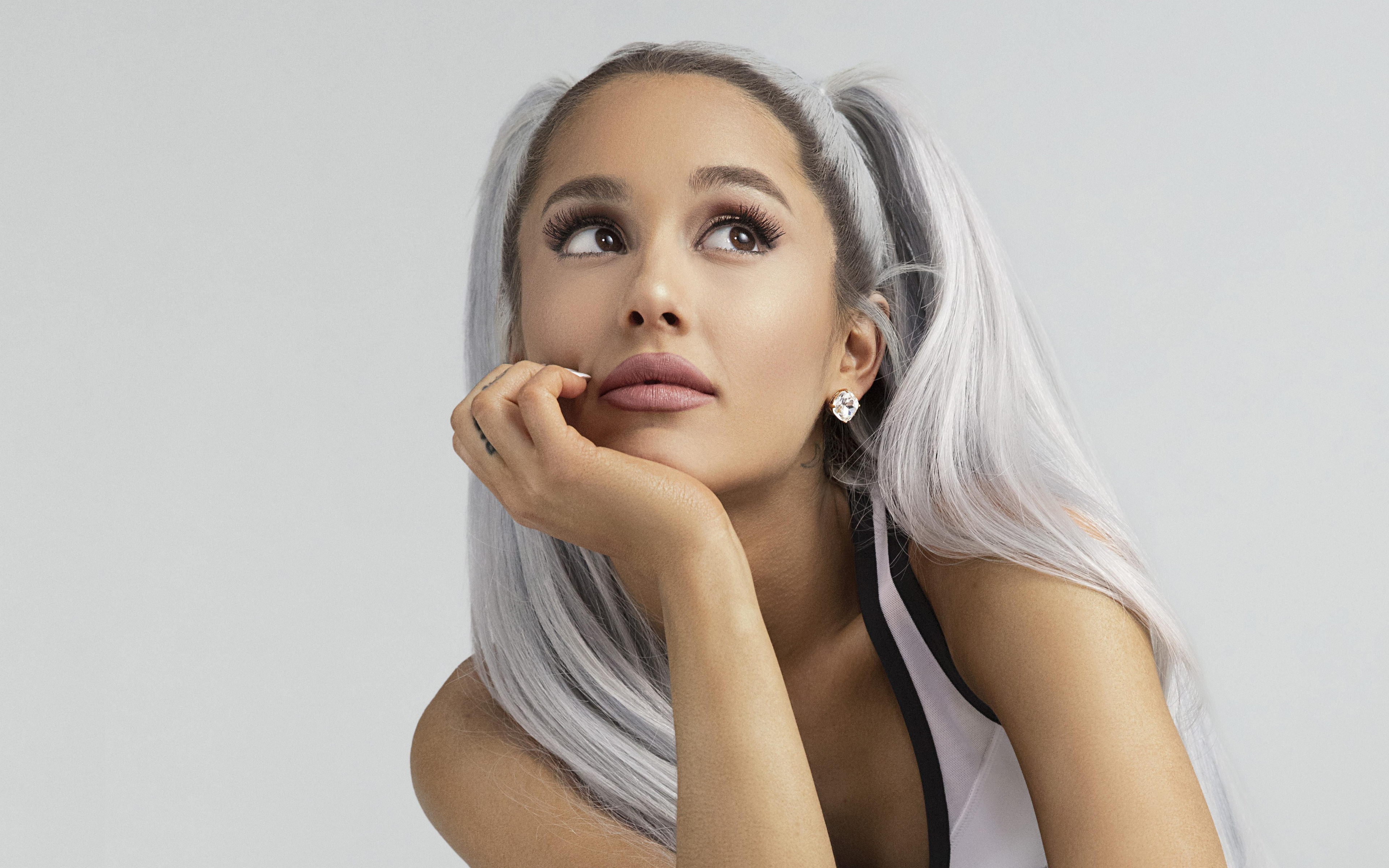 Download 3840x2400 wallpaper ariana grande, white hair, celebrity, 4k