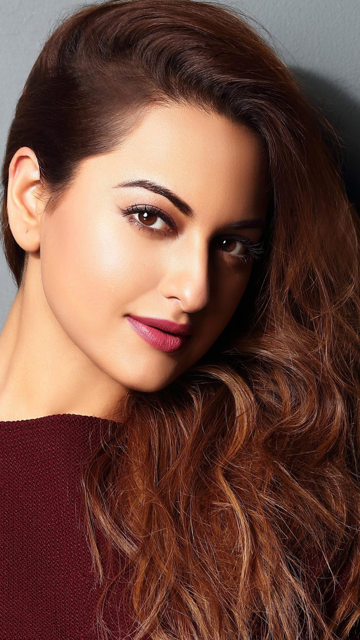 Download 720x1280 Wallpaper Sonakshi Sinha Bollywood Actress Samsung