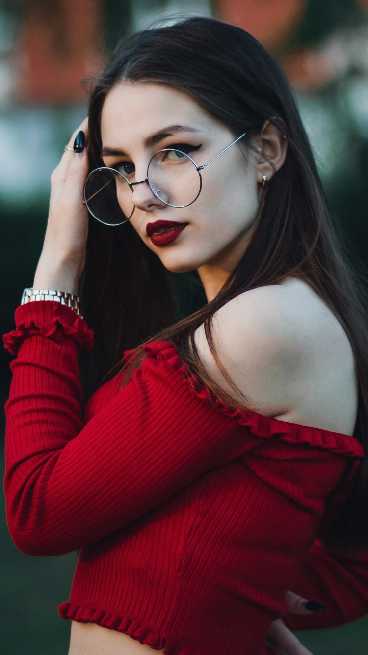 Download wallpaper 750x1334 brunette, girl model with glasses, iphone 7,  iphone 8, 750x1334 hd background, 7800