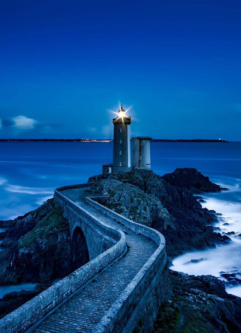Lighthouse Wallpaper Images - Free Download on Freepik
