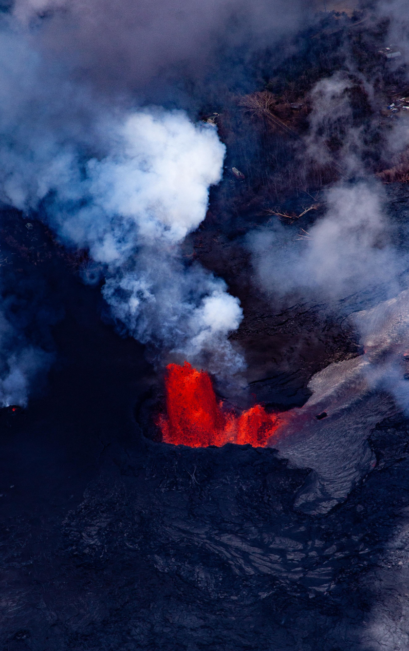 Download wallpaper 840x1336 lava, smoke, volcano, crater, iphone 5 ...