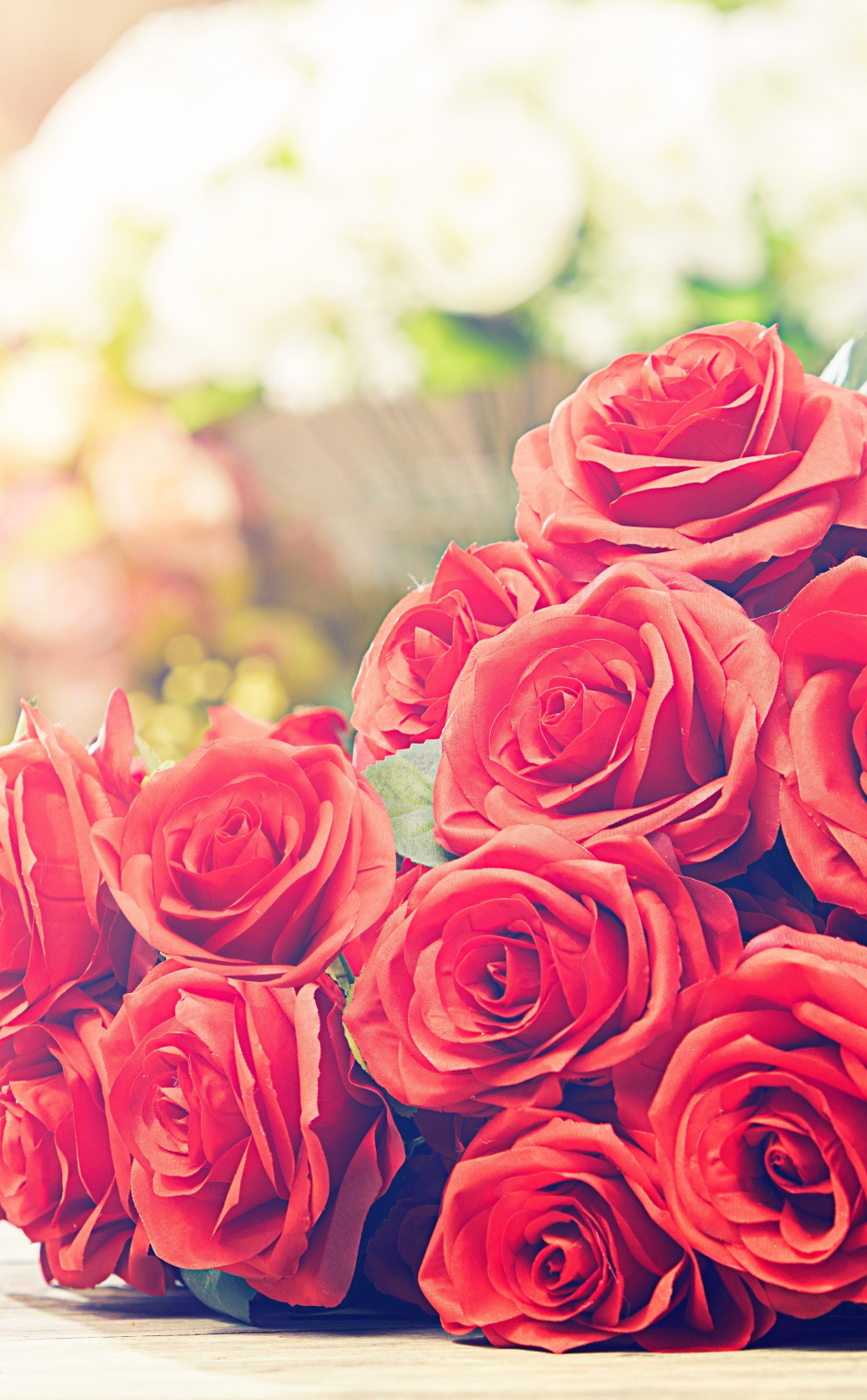 Download wallpaper 950x1534 roses, red, fresh, bouquet, iphone