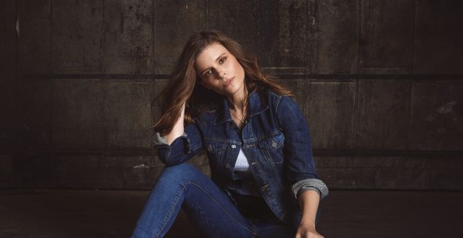 Pretty actress, jeans outfit, Kate Mara, 2023 wallpaper