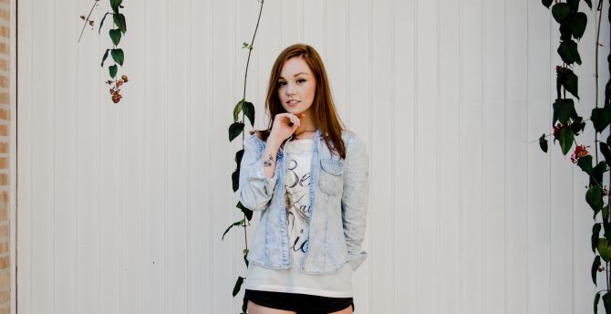Beautiful woman, red head, girl model, jeans wallpaper