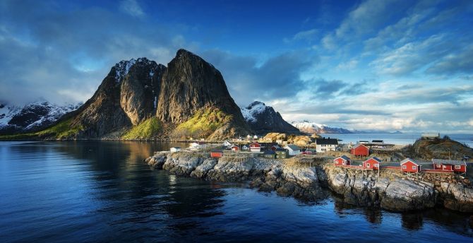 Coast, mountains, beautiful Lofoten Islands, Norway wallpaper