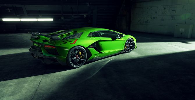 Side-view, Green Lamborghini Aventador SVJ wallpaper