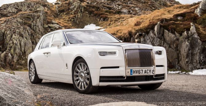 White Rolls-Royce Phantom, off-road wallpaper