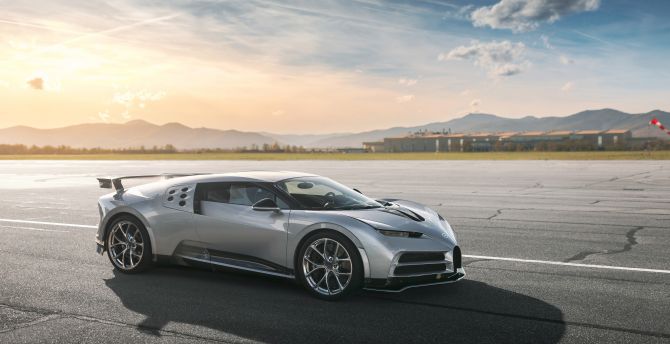 2023 Bugatti Centodieci, side-view wallpaper