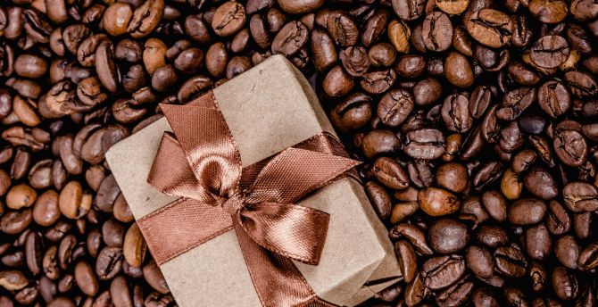 Gift box, coffee beans wallpaper