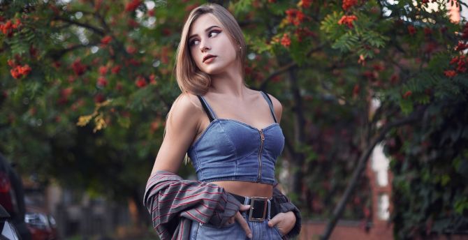 Woman model, outdoor shoot, beautiful wallpaper