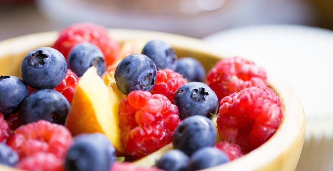 Fruits bowl, raspberry, blueberry wallpaper