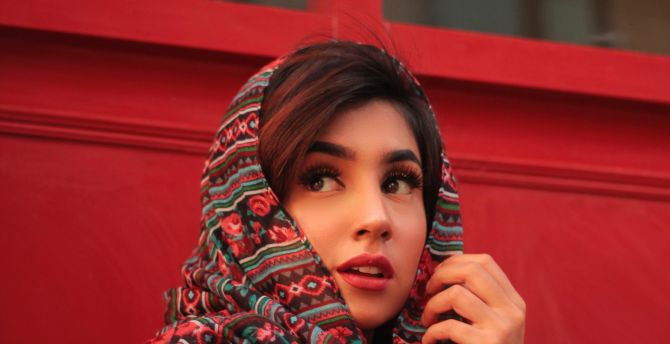 Beautiful, girl in scarf, pretty eyes wallpaper