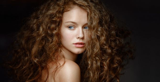 Girl model, pretty, curly hair wallpaper