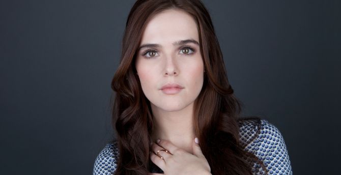 Pretty and beautiful, actress, Zoey Deutch wallpaper