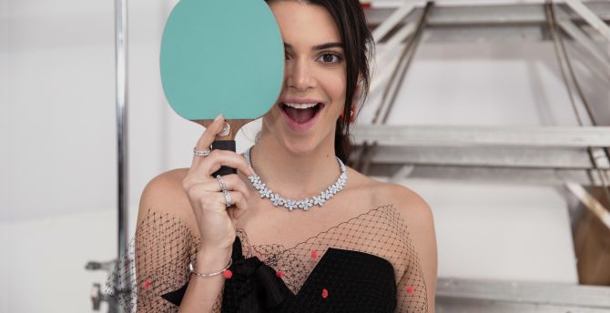 Smile, Kendall Jenner, actress, 2019 wallpaper
