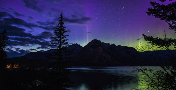 Aurora Borealis, Banff National Park, Alberta, canada wallpaper