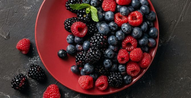 Berries, delicious fruits wallpaper