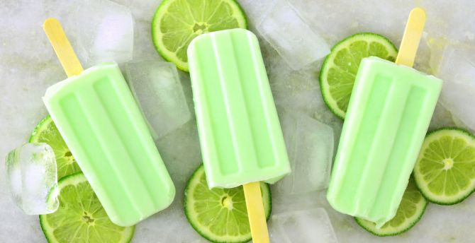 Green ice candies, lemon slices, summer wallpaper