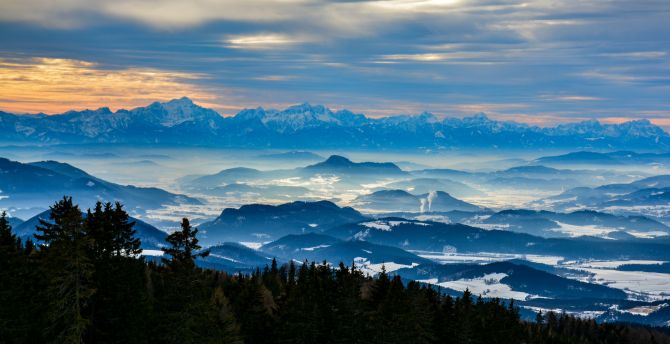 Mountains, horizon, misty sunrise, Austria wallpaper