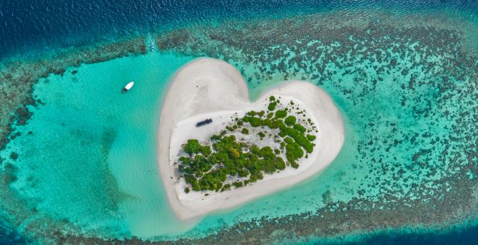 Heart island, beach, sea, aerial view wallpaper