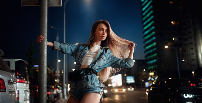 Night, outdoor, beautiful, jeans outfit, woman wallpaper