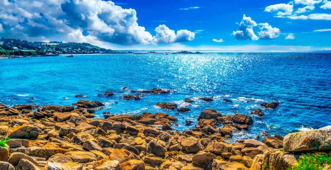 Rocks, coast, sunny day, blue sea wallpaper