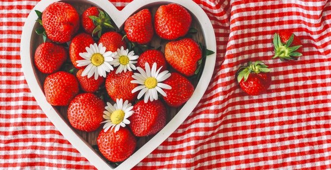 Strawberries bowl, heart shape, fruits wallpaper