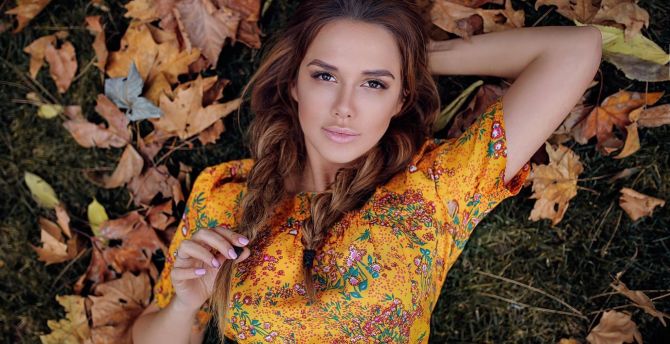 Autumn, leaves, lying down, girl model wallpaper
