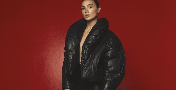 Beautiful Gal Gadot, portrait, black jacket, Vogue 2023 wallpaper