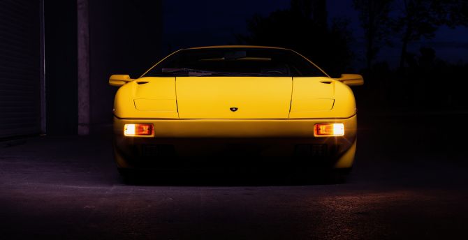 2022 Classic Lamborghini Diablo, yellow car wallpaper
