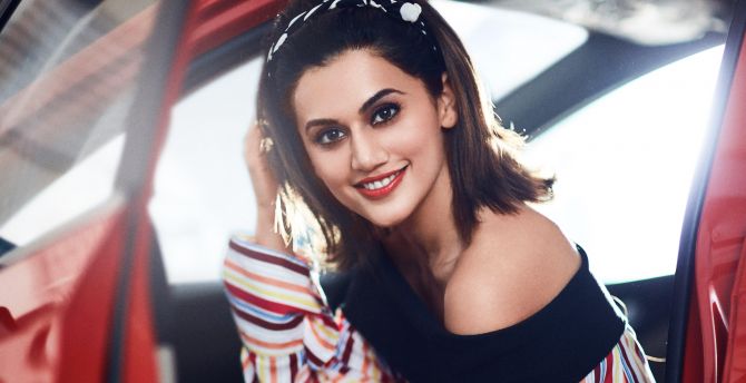 Taapsee Pannu, pretty, actress, smile wallpaper