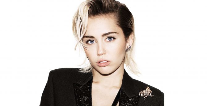 Blue eyes, Miley Cyrus, actress wallpaper