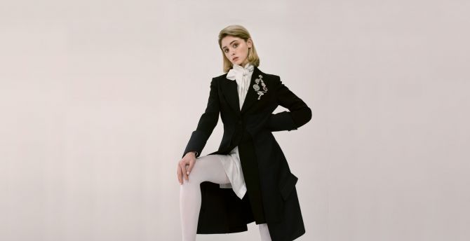 Natalia Dyer, black dress, celebrity wallpaper