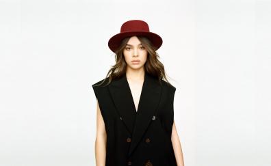 Hailee Steinfeld, Red hat, minimal