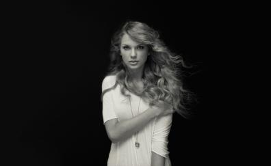 Taylor swift, curly hair, black and white