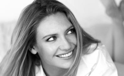 Black and white, Anna Torv, smile