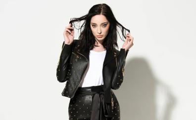 Emma Dumont, leather jacket, 2020