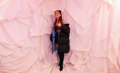 Photoshoot, smile, Ariana Grande